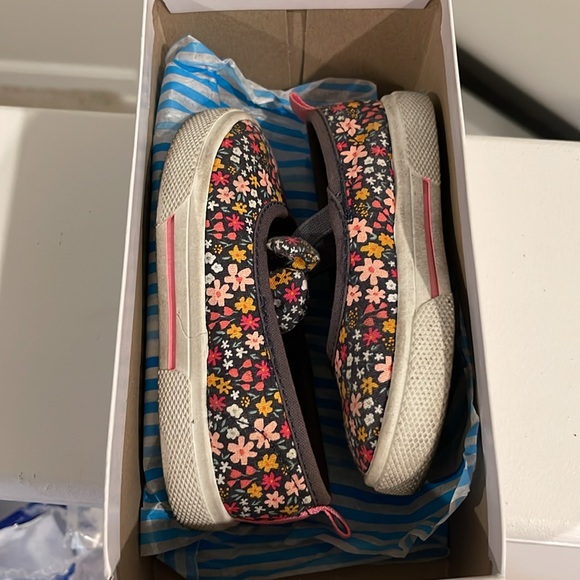 Carter’s Floral Print Sneakers - Picture 12 of 12